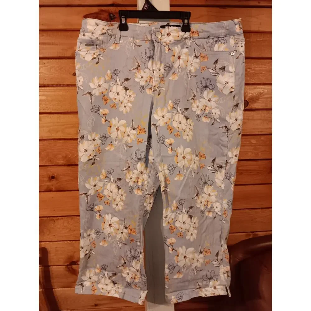 Nine West size 16 Chrystie Capri blue floral print denim capris - Picture 2 of 4